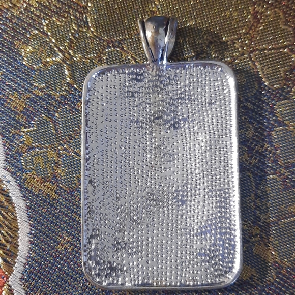 Single Pendent - Picture 3 of 3